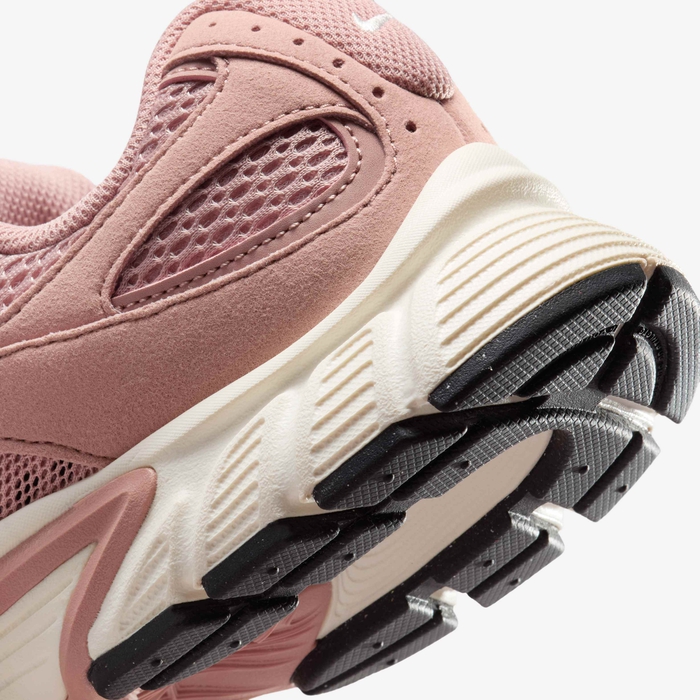 TENIS FEMENINO NIKE NIKE V5 RNR SUEDE – foto 7